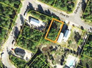 164 Pine St, Carrabelle, FL 32322