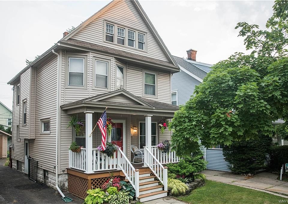 1st image of 81 Parkwood Ave