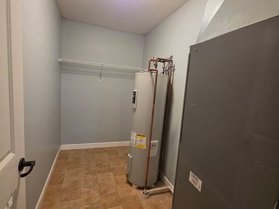 4th image of 811 9th St