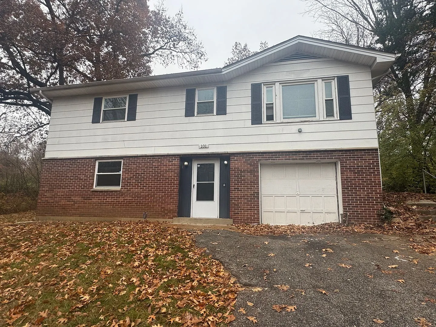 4 Bed/2 Bath Ranch — Photo 1