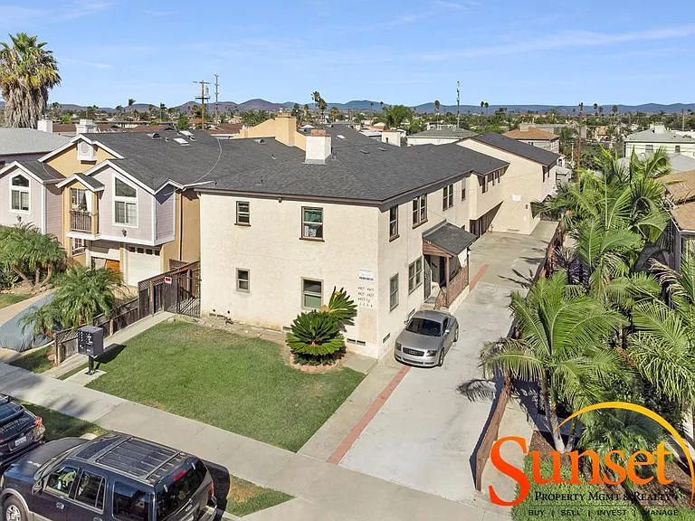 4417 Illinois St — Photo 11