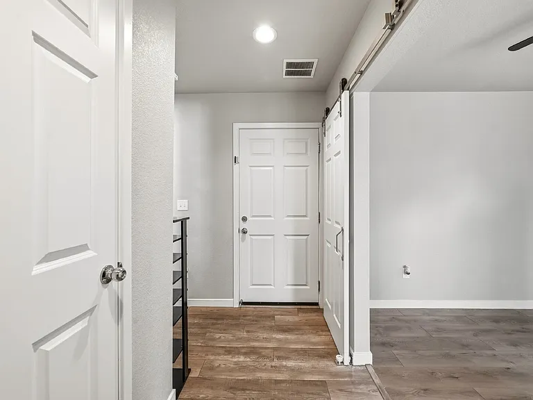 5668 Tramore Ct — Photo 3