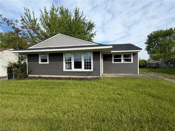 58 Rutledge Dr, Youngstown, OH 44505