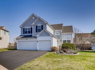 619 Wintergreen Cir, Naperville, IL 60540