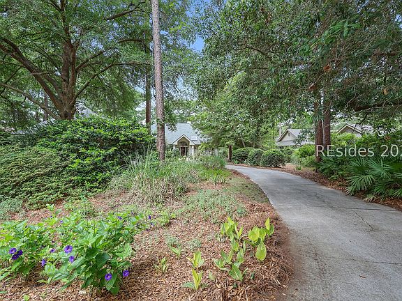 2nd image of 19 Rookery Way
