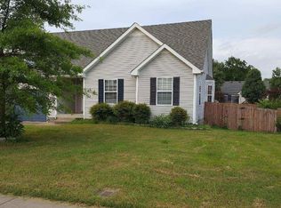1193 Snoopy Dr, Clarksville, TN 37040