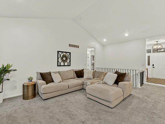 4th image of 2945 Stonegate Ct SW