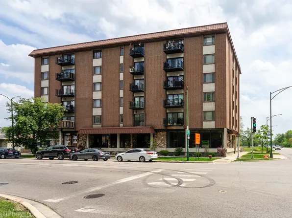 8359 W Addison St APT 503, Chicago, IL 60634