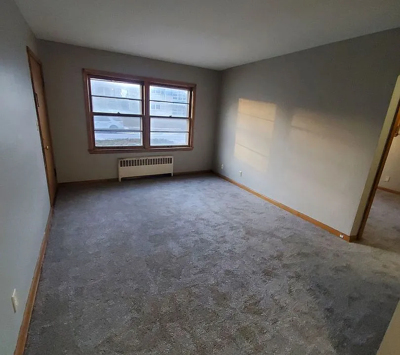 3130 S 48th St. - 8 Family