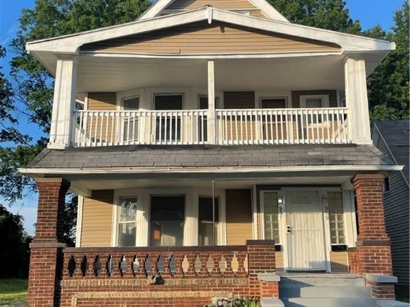 957 Parkway Rd, Cleveland, OH 44108