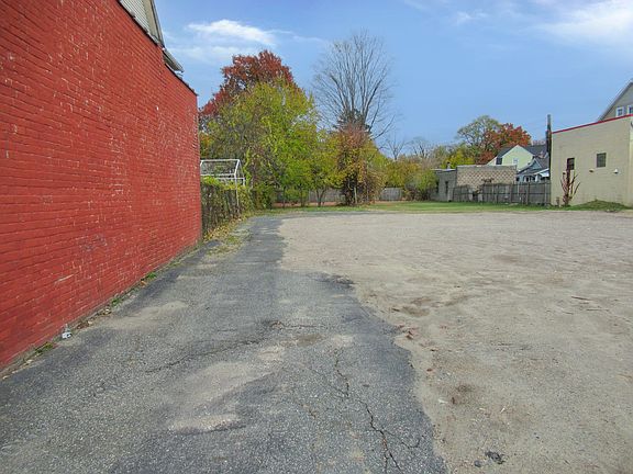 2nd image of 349 Walnut St