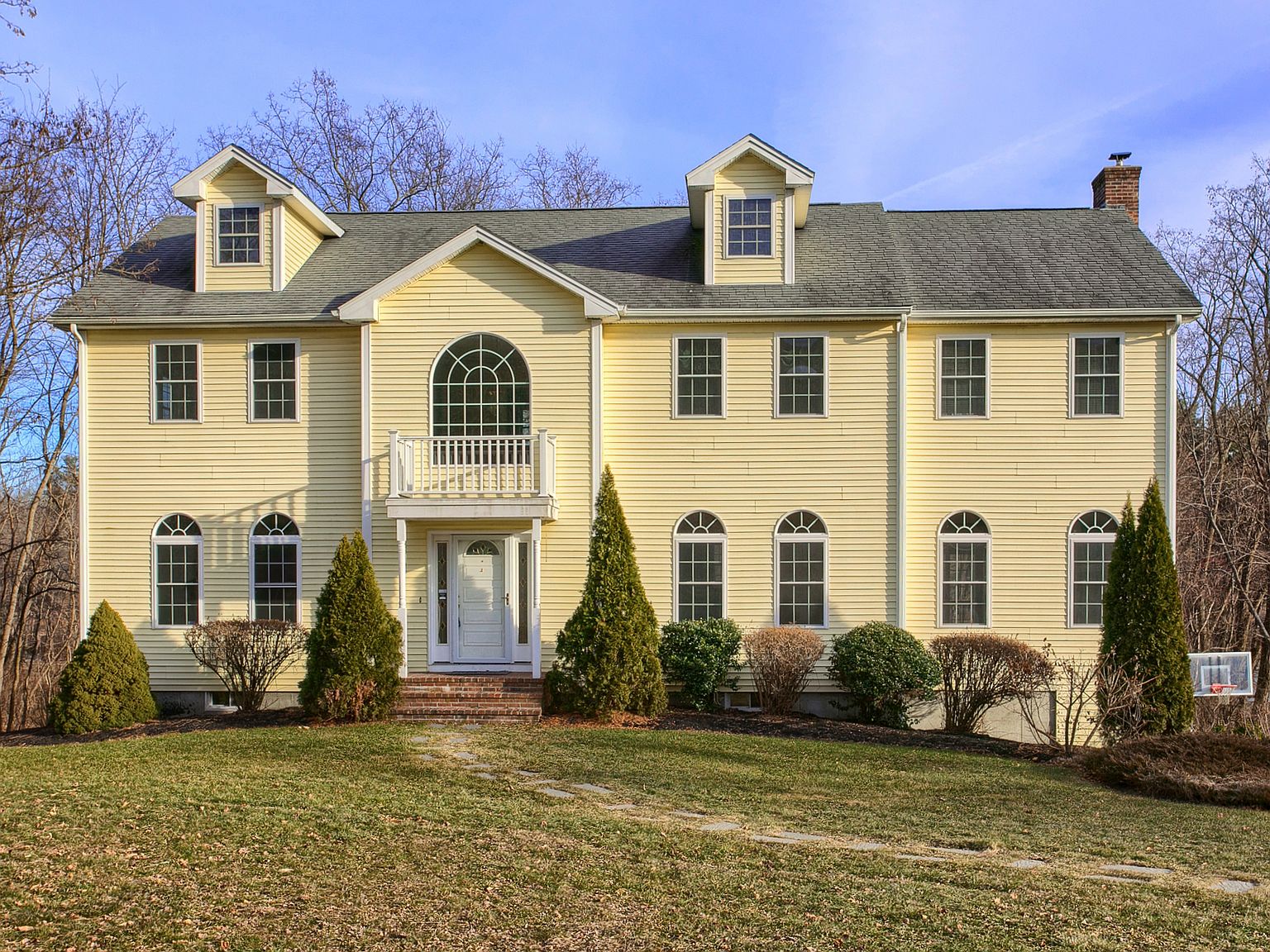 419 Lancaster Ave, Lunenburg, MA 01462 Zillow