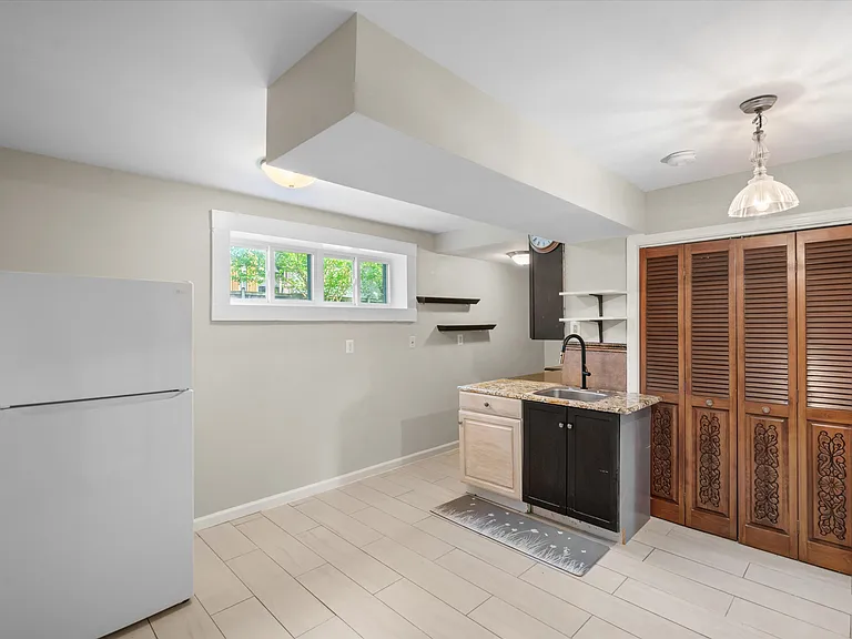 15100 Carlbern Dr — Photo 14