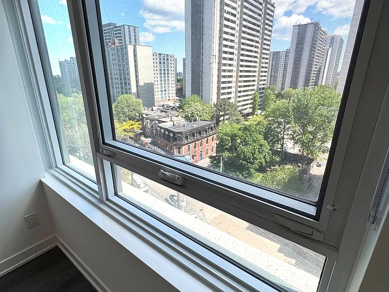 609 Sherbourne St #811 — Photo 22
