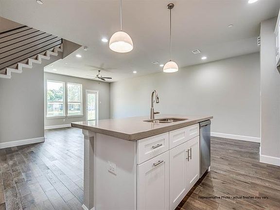 5th image of 5713 Woodlands Dr