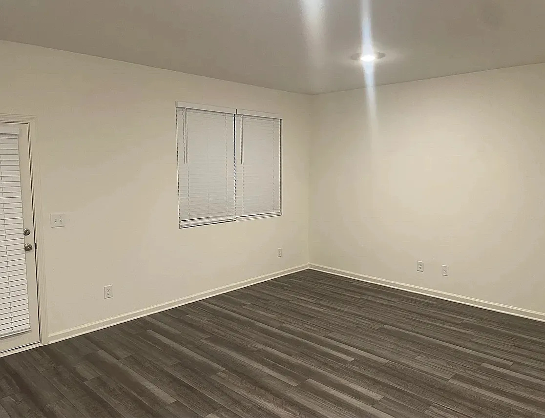 3 bed, 1421 sqft, $2,150 — Photo 1