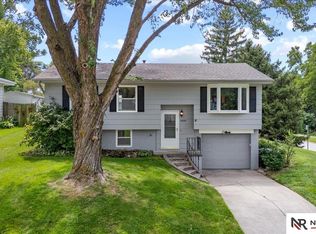 8847 Spaulding Cir, Omaha, NE 68134