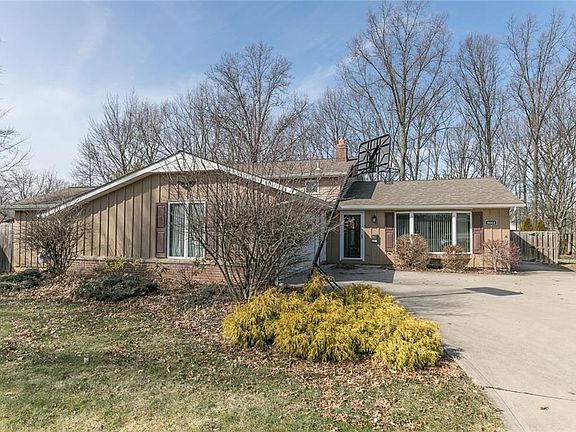 2nd image of 8664 Courtland Dr