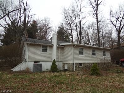 5 Kewaunee Rd, Highland Lakes, NJ, 07422