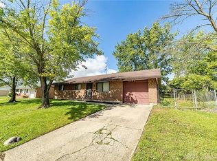 2633 Della Dr, Dayton, OH 45417