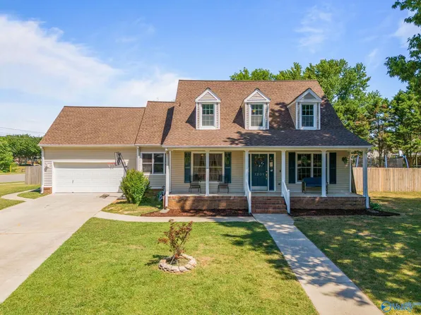 1201 Stone Creek Ln SE, Huntsville, AL 35803
