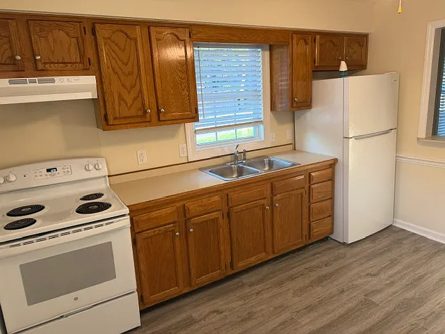 2 bed, 775 sqft, $800 — Photo 3