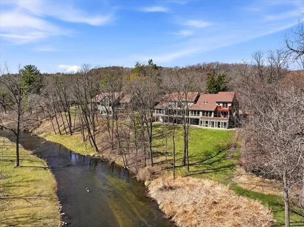 1362 Riverside Dr #1362, River Falls, WI 54022