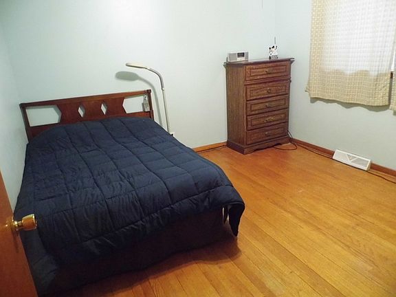 4th image of 13132 S Avenue O