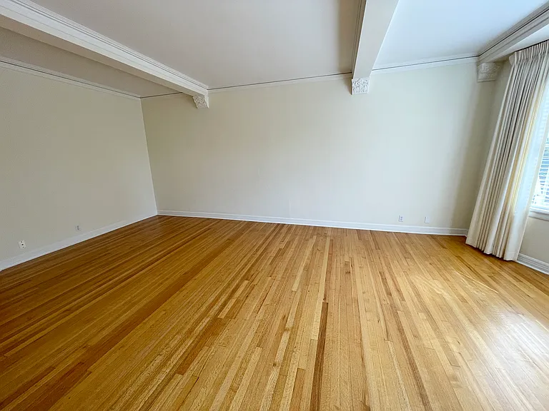 1890 Broadway Street — Photo 24