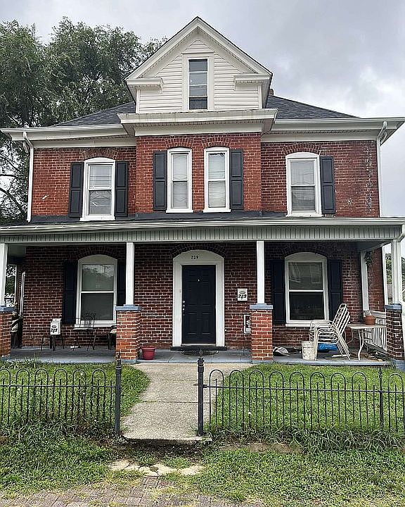 1st image of 729 Loudon Ave NW