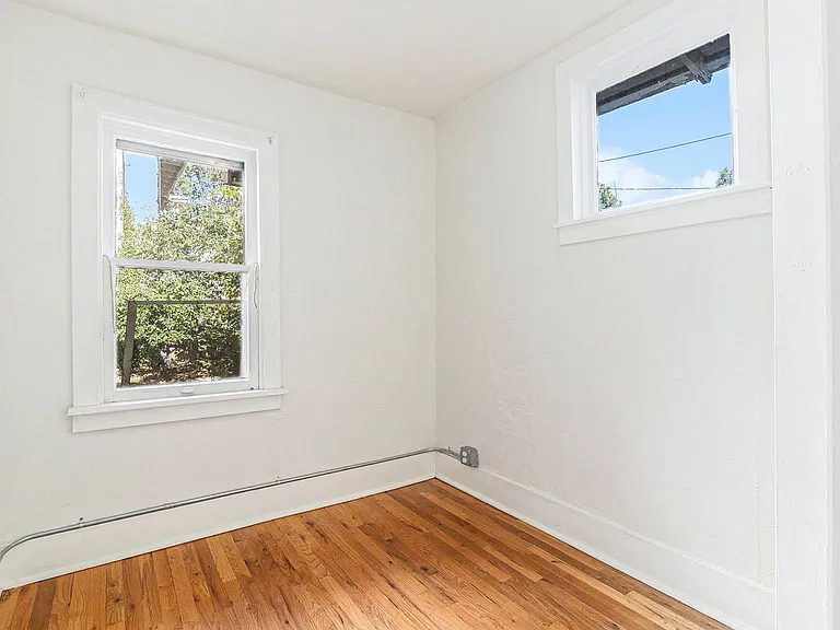 Available Now! The Cottage Secluded Oasis On University Hill — Photo 8
