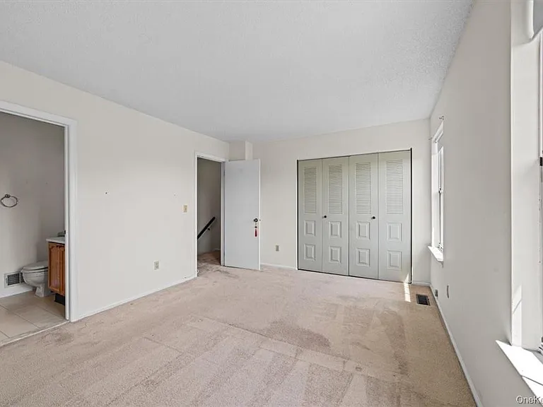 6 Cumberland Ct — Photo 17