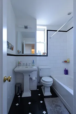 Rented by 212 Consulting Corp | media 66