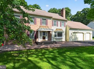 24 Auspice Cir, Newark, DE 19711