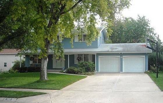 1st image of 3113 S 116th Ave