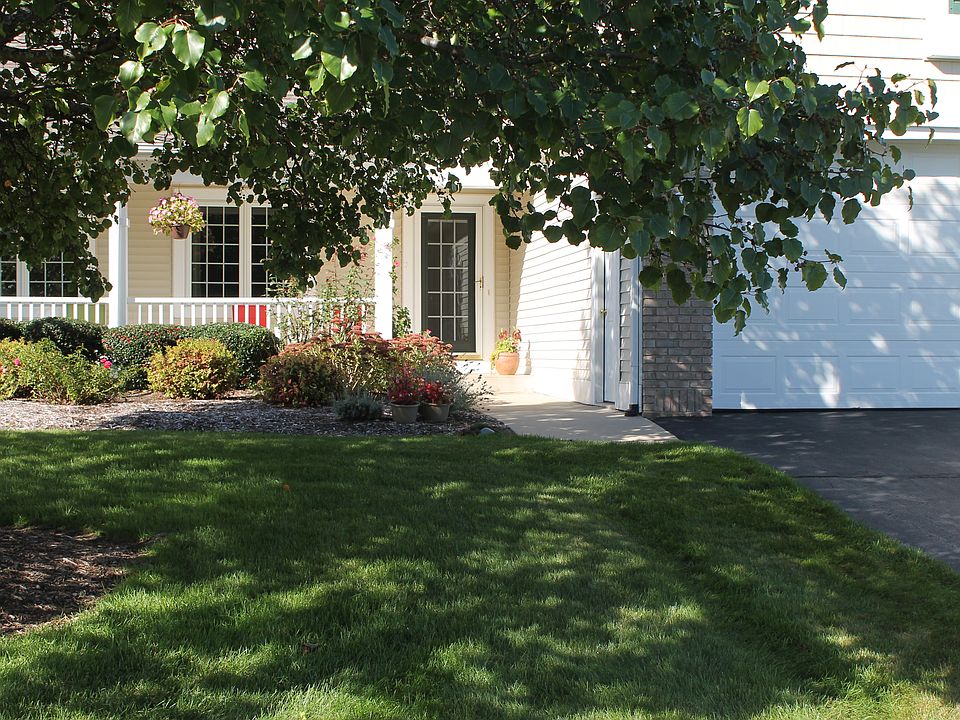 1st image of 322 Timberlake Dr E