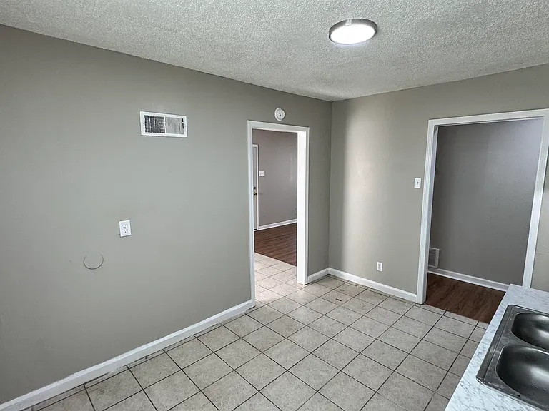 2434 Vollintine Ave — Photo 7