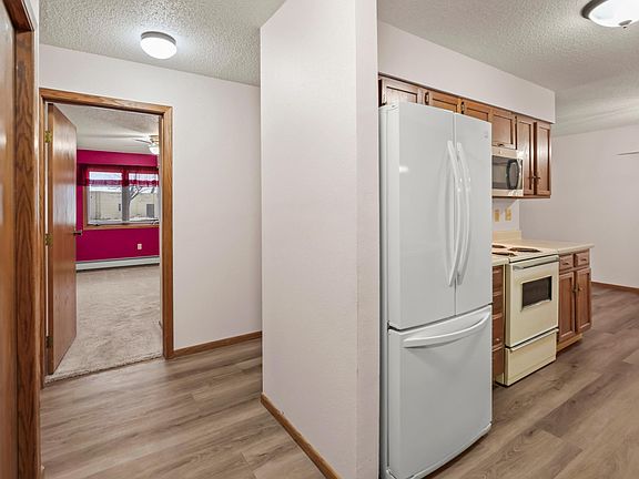 4th image of 1424 14th St E APT 11