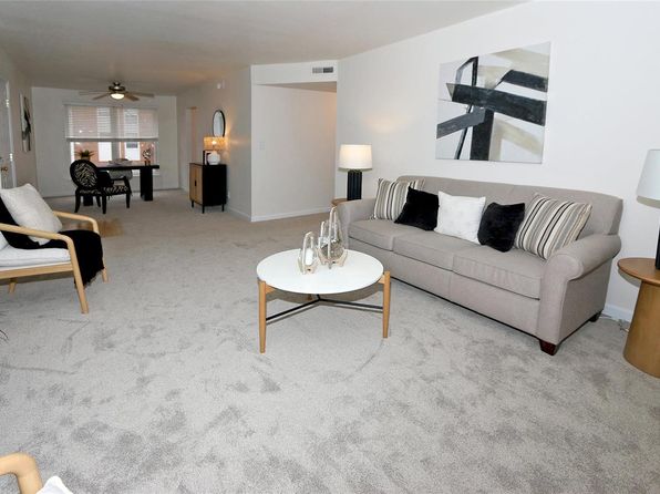 1932 Greenglen Dr APT 303, Saint Louis, MO 63122