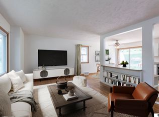 7161 N 39th St, Omaha, NE 68112