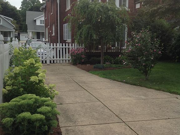 5th image of 225 Lincoln Ave