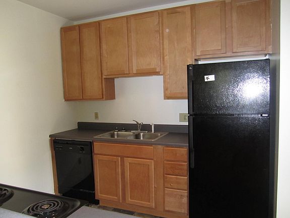 2nd image of 907 Geyer Ave #B