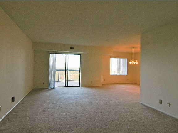 5th image of 8380 Greensboro Dr APT 922