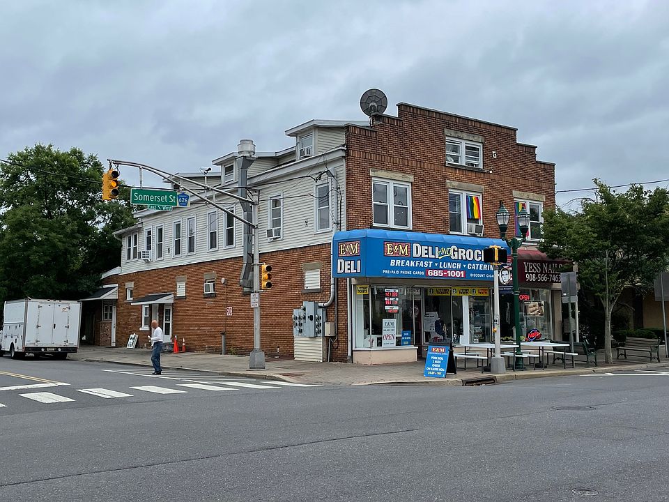 Building Photo 4