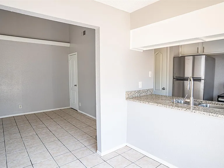3003 Parker Ln #D — Photo 3