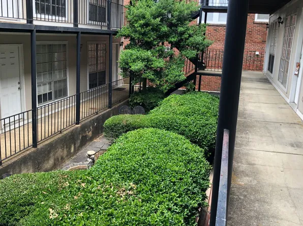  chill , 1033 30th St S APT R, Birmingham, AL 35205