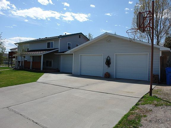 3 car heated garages