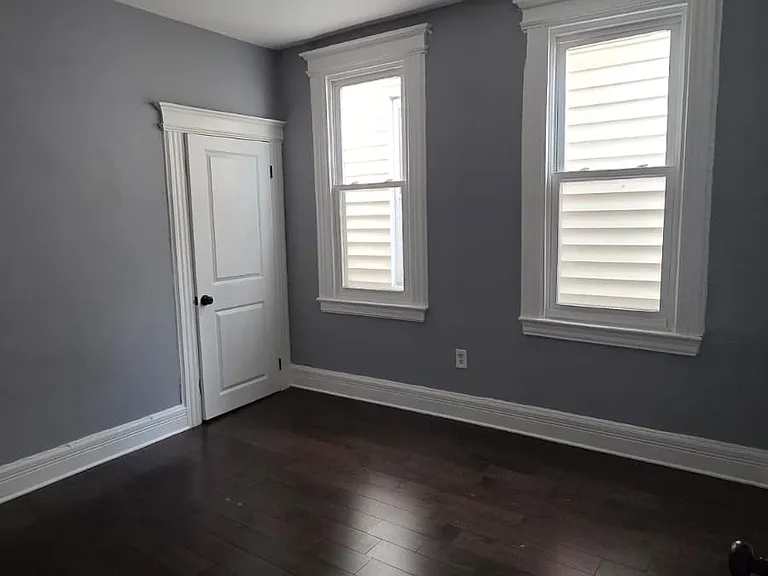 559 Grove St #2 — Photo 10