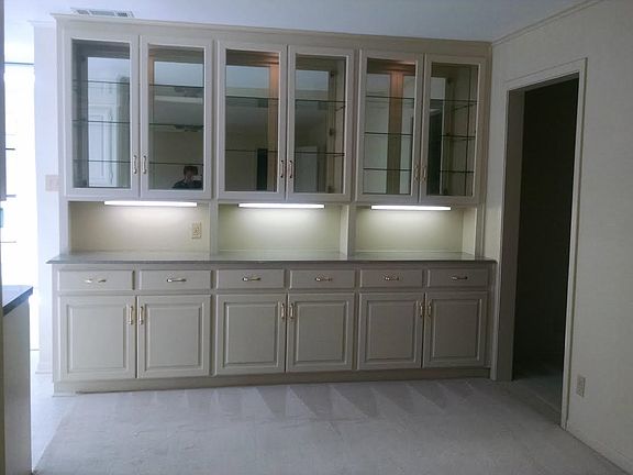 Built-in Lighted China Cab