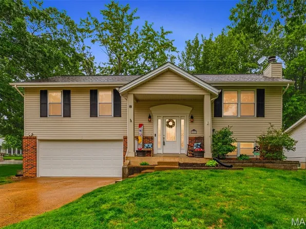 1117 Windyoak Dr, Ballwin, MO 63021